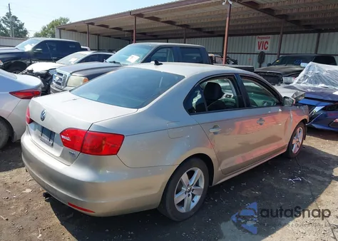 2012 Volkswagen Jetta 2.0L Tdi z USA, uszkodzony, nr VIN 3VW3L7AJ2CM116061